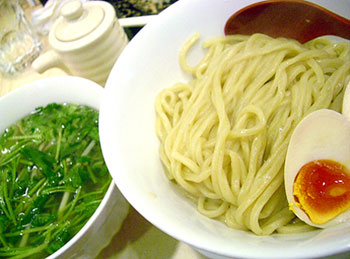 パクチーつけ麺
